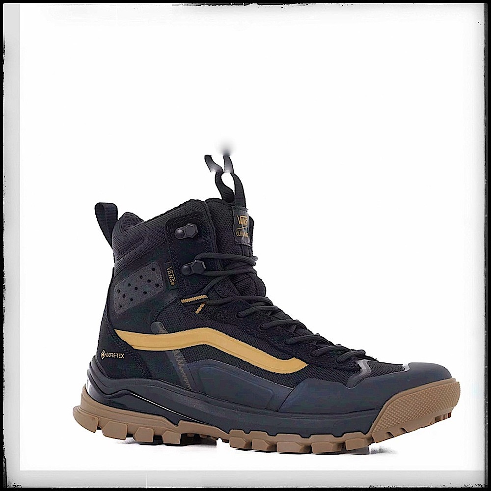 RARE Vans Ultrarange EXO Hi GORE-TEX MTE-3 Boot
Black Gold High-Top Sneakerboots - Picture 16 of 16